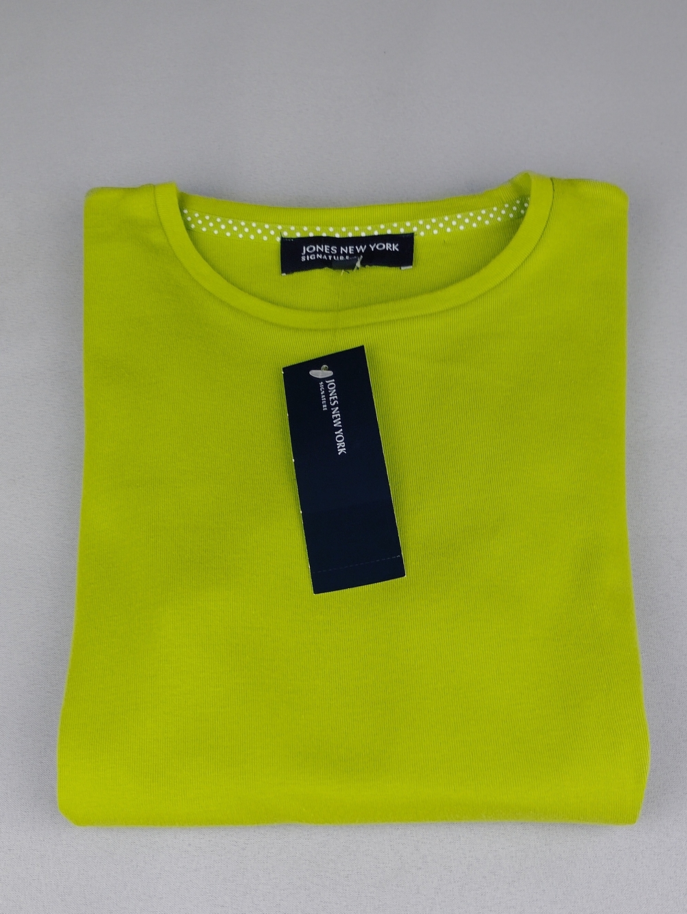 Jones New York Jade Lime Short Sleeve Tee.
